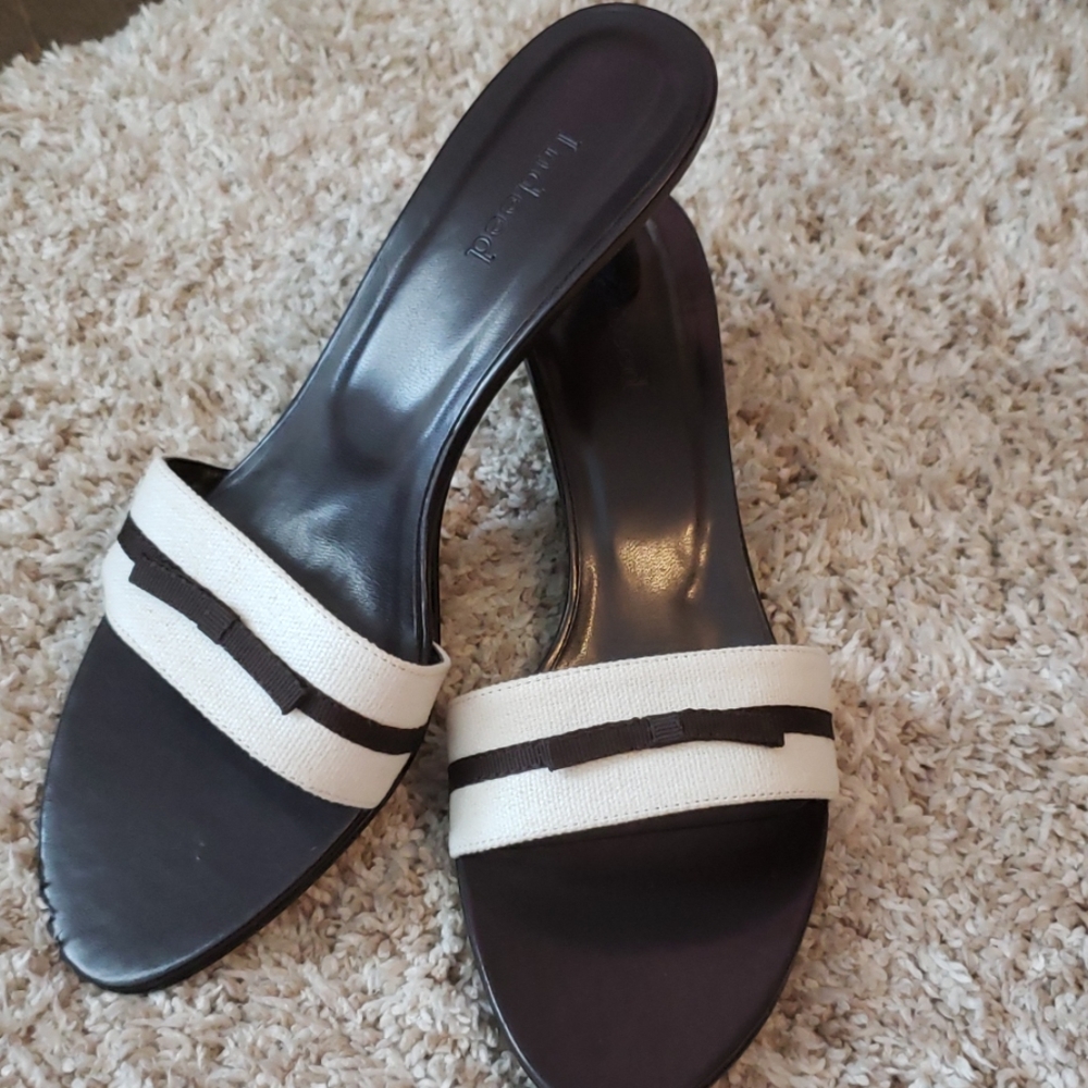 Indeed Heels